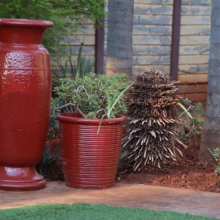 Karee Guesthouse Thabazimbi Esterno foto